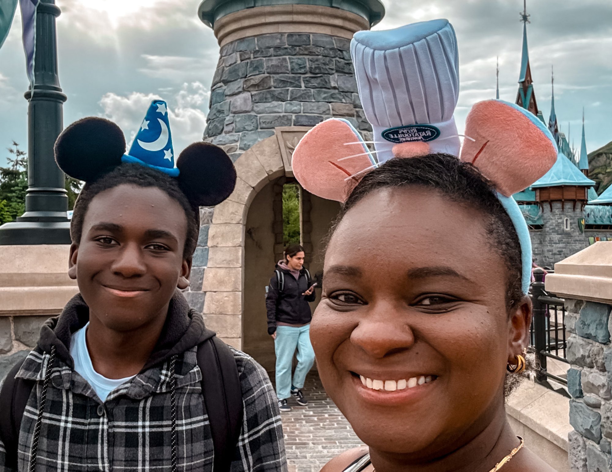 Disneyland Paris Guide.png